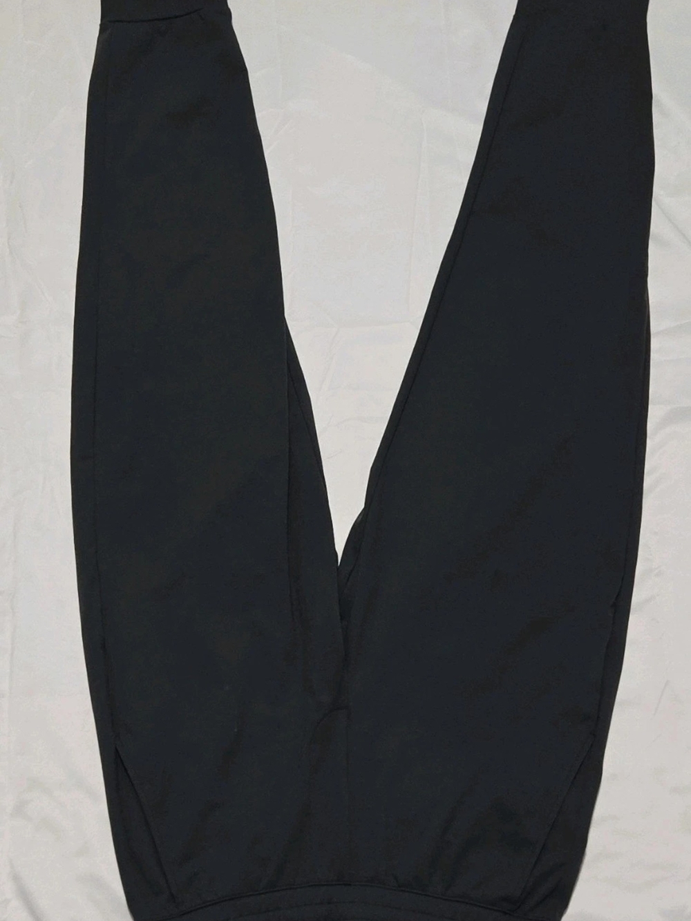 UNIQLO Men's Jogger Pants Black 100% Polyester Activewear Tapered Leg Solid